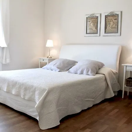 La Casa Di Lucy Bordighera